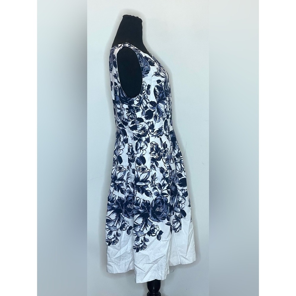 Talbots Blue White Floral Rose Fit Flare Dress Pockets 14 Sleeveless Scoop Neck - Picture 3 of 9